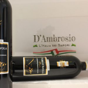 Bouteille de vin rouge Nero d'Avola